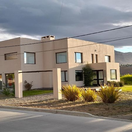 Casa Luminosa Con Parque Y Vista Espectacular Lägenhet El Calafate Exteriör bild