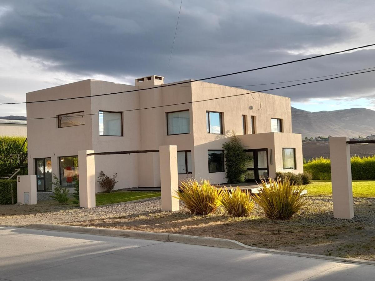 Casa Luminosa Con Parque Y Vista Espectacular Lägenhet El Calafate Exteriör bild